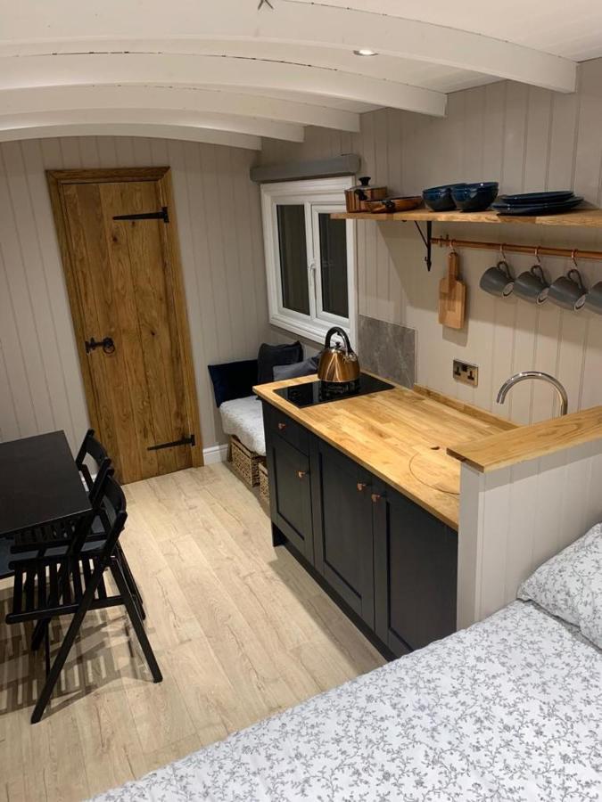 Herdwick Shepherd Hut Exeter Luaran gambar
